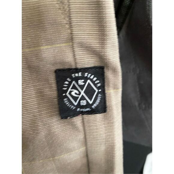 Rip curl men’s brown plaid, unhemmed edge, shorts, size 30 - Picture 4 of 6